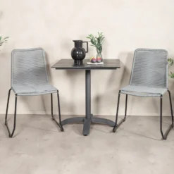 Cafégrupp Venture Home Canucks med 2 Leon Matstolar
