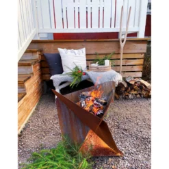 Eldfat Jabo Triangel Inkl Fat Corten 64x64x54 cm