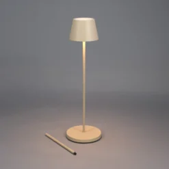 Golvlampa Gnojsö Konstsmide Pomezia M USB