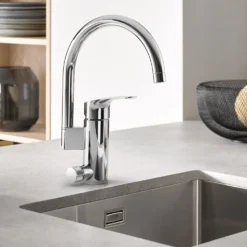 Köksblandare Grohe Eurosmart 31786 Engreppsblandare Diskmaskinsavstängning & Svängbar Pip