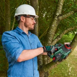 Motorsåg Bosch Power Tools UniversalChain 18V med Batteri