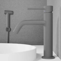 Tvättställsblandare Scandtap Steel Voyage Medium med Sidodusch