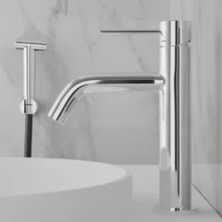 Tvättställsblandare Scandtap Steel Voyage Medium med Sidodusch