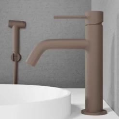 Tvättställsblandare Scandtap Steel Voyage Medium med Sidodusch