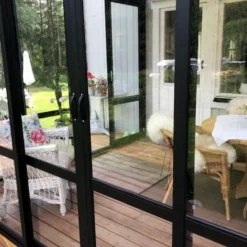 Uterum Metalcraft 10,7m² Säkerhetsglas Svart